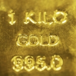 Sambut Rekor Baru: Harga Emas Global Melonjak ke US.100!