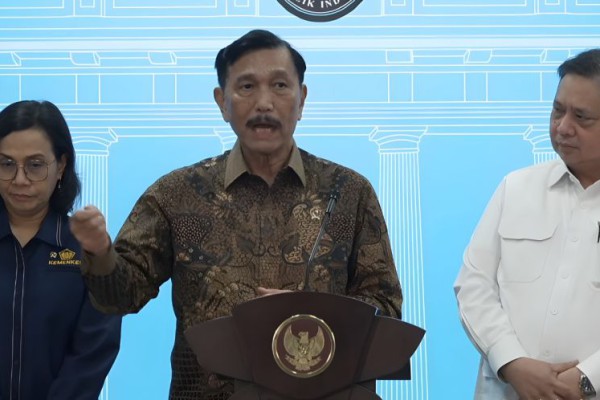Luhut Prediksi Dampak Kebijakan Tarif Trump terhadap Lapangan Pekerjaan di Indonesia