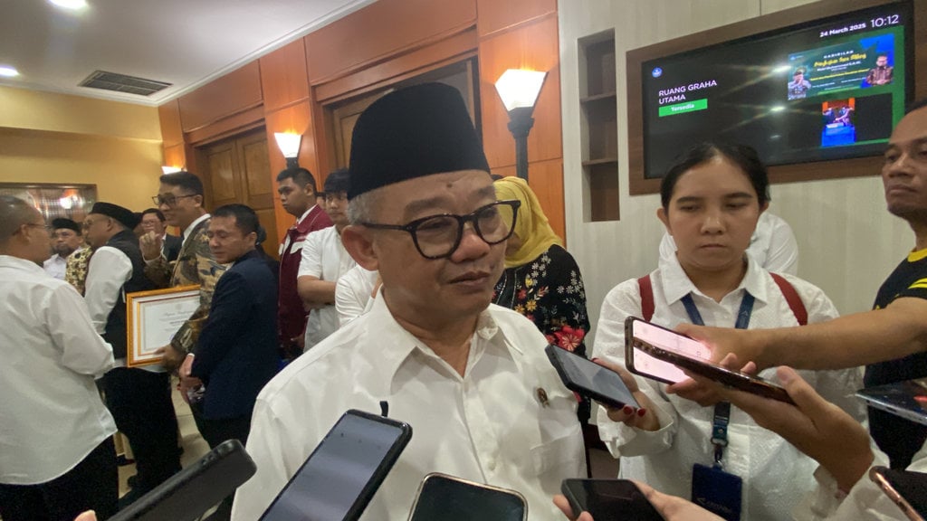 Guru Sekolah Rakyat Akan Dapat Kontrak Khusus Menurut Mendikdasmen