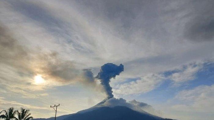 Gunung Lewotobi Laki-laki Erupsi, Warga Flores Timur Terkejut dengan Suara Seperti Bom