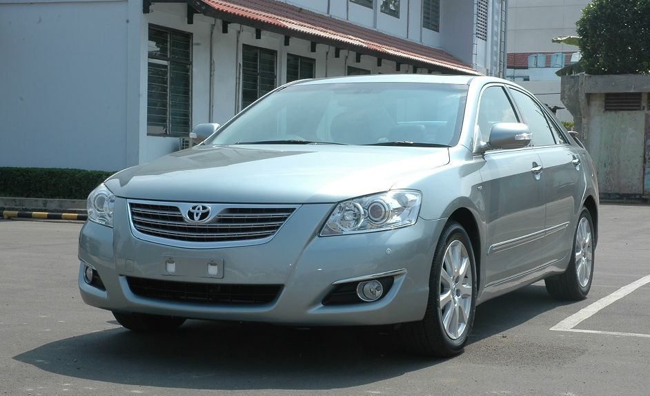Toyota Camry V 2.4 Otomatis 2006 – Mahal tapi Tetap Terjangkau!