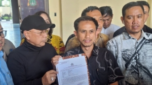 Roy Suryo Dilaporkan ke Kepolisian atas Tuduhan Mencemarkan Nama Jokowi dengan Ijazah Palsu
